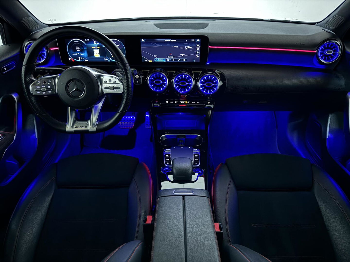 Mercedes-Benz A-Klasse 200 AMG Pano Sfeer Camera Cruise Widescreen