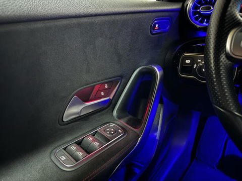 Mercedes-Benz A-Klasse 200 AMG Pano Sfeer Camera Cruise Widescreen