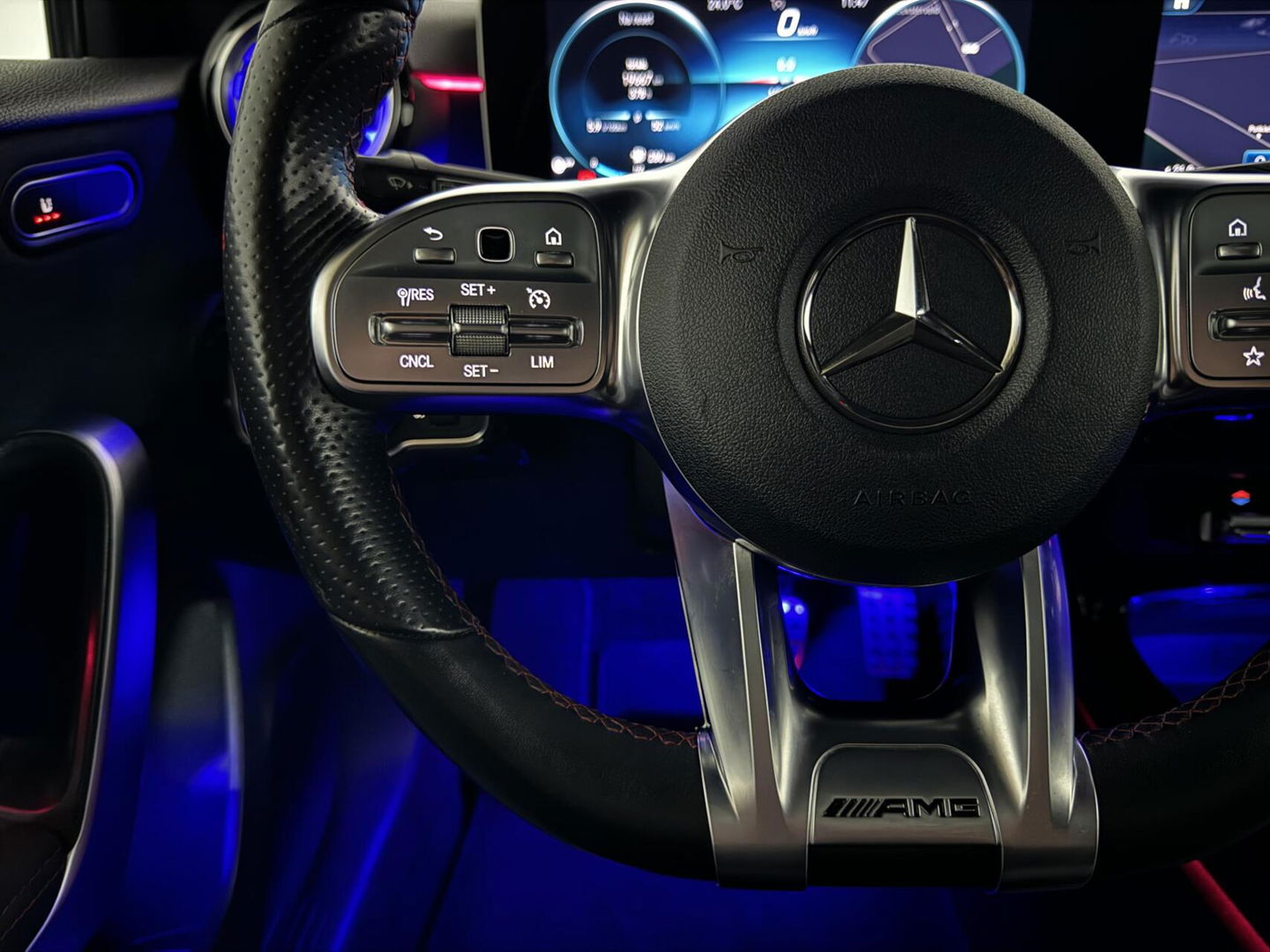 Mercedes-Benz A-Klasse 200 AMG Pano Sfeer Camera Cruise Widescreen