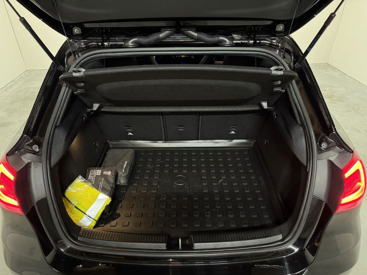 Mercedes-Benz A-Klasse 200 AMG Pano Sfeer Camera Cruise Widescreen