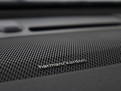 Volvo XC40 Recharge P8 AWD R Design | Stoel & stuurverwarming | Camera | Leder/Alcantara | Adaptive cruise | Keyless | Full LED | Navigatie | Harman/Kardon