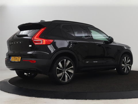 Volvo XC40 Recharge P8 AWD R Design | Stoel & stuurverwarming | Camera | Leder/Alcantara | Adaptive cruise | Keyless | Full LED | Navigatie | Harman/Kardon