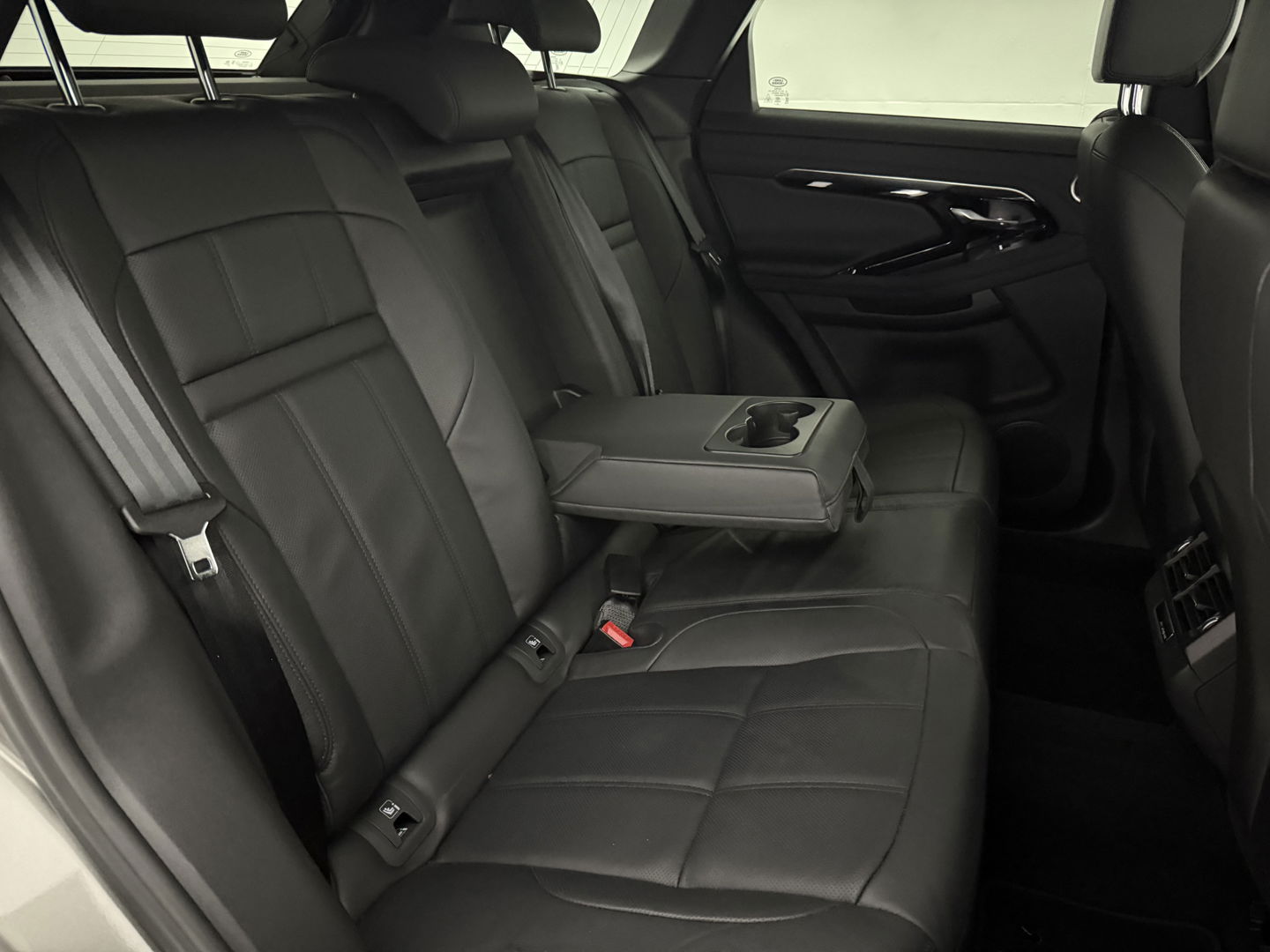 Land Rover Range Rover Evoque 1.5 P300e AWD R-Dynamic S | SOH 95% | Virtual | Memory | Meridian | Adap. Cruise | Camera | Carplay | NAP