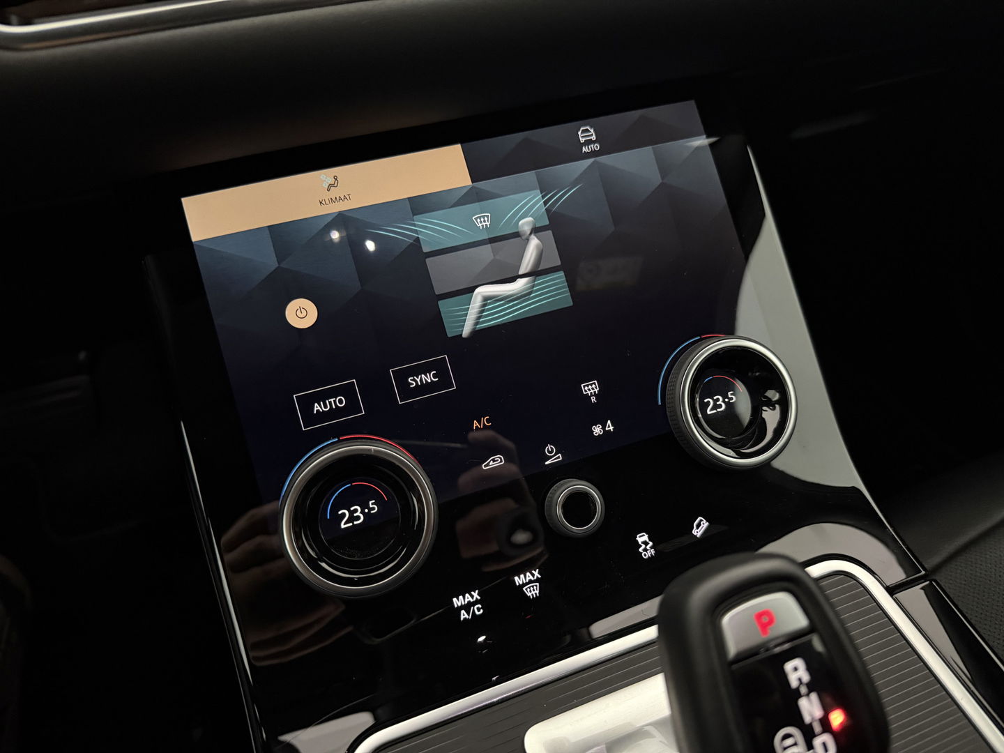 Land Rover Range Rover Evoque 1.5 P300e AWD R-Dynamic S | SOH 95% | Virtual | Memory | Meridian | Adap. Cruise | Camera | Carplay | NAP