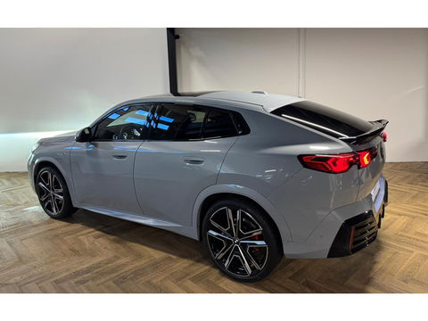 BMW X2 SDrive20i M PANO 360 KEYLESS