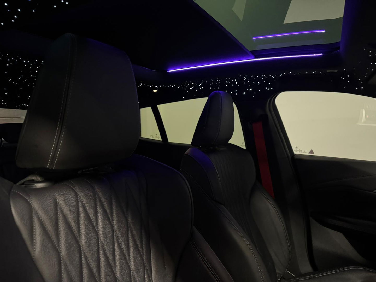 BMW X2 SDrive20i M PANO 360 KEYLESS