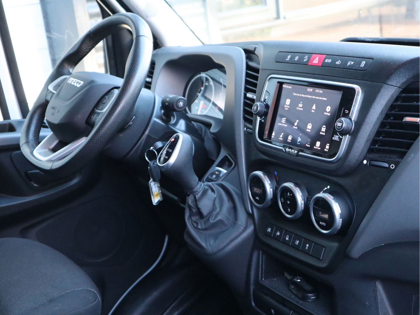 Iveco Daily 35S16 Hi-Matic Euro 6 - Luchtvering - L2H2 - 3.5t KG Trekhaak - LED