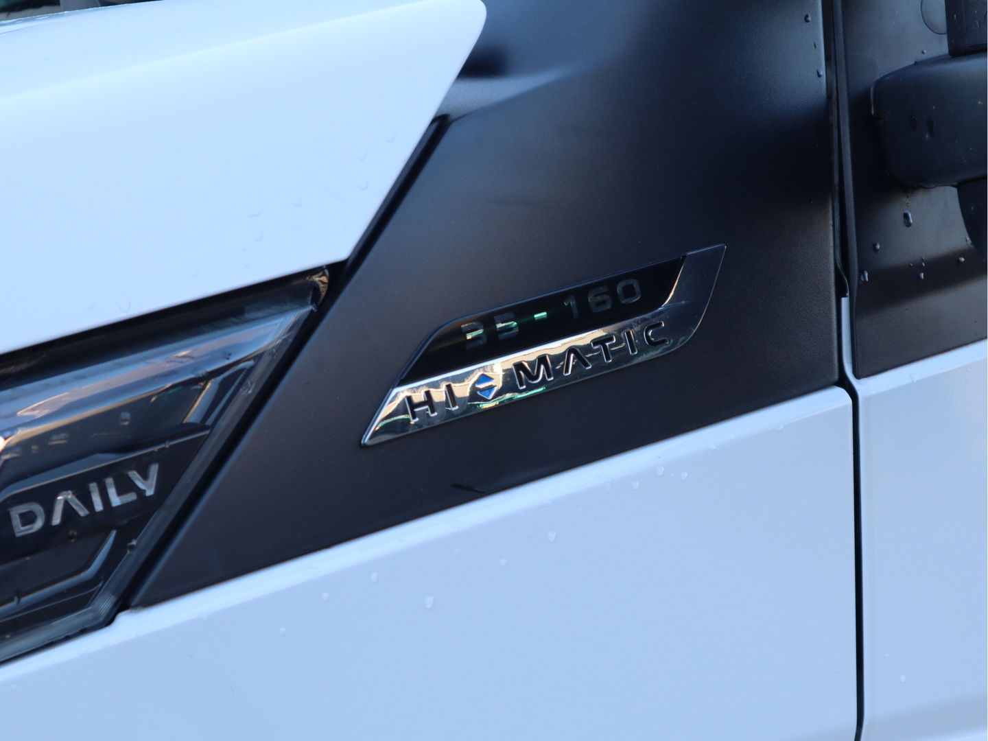 Iveco Daily 35S16 Hi-Matic Euro 6 - Luchtvering - L2H2 - 3.5t KG Trekhaak - LED