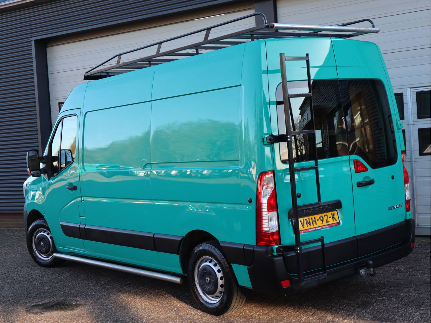 Renault Master T35 2.3 dCi 136pk Euro 6 L2H2 - 2.5t KG Trekhaak - Cruise Controle