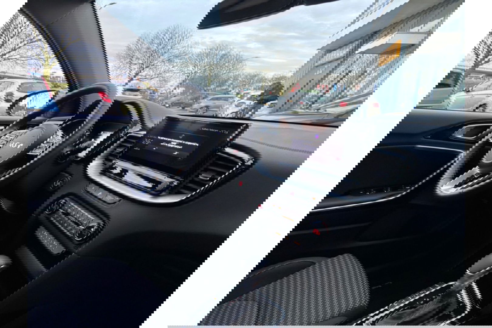 Kia Ceed 1.5 T-GDI AUTOMAAT DYNAMICLINE NAVI LMV PDC WINTERPACK