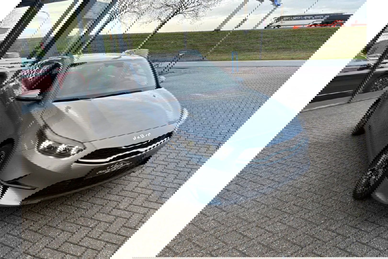 Kia Ceed 1.5 T-GDI AUTOMAAT DYNAMICLINE NAVI LMV PDC WINTERPACK