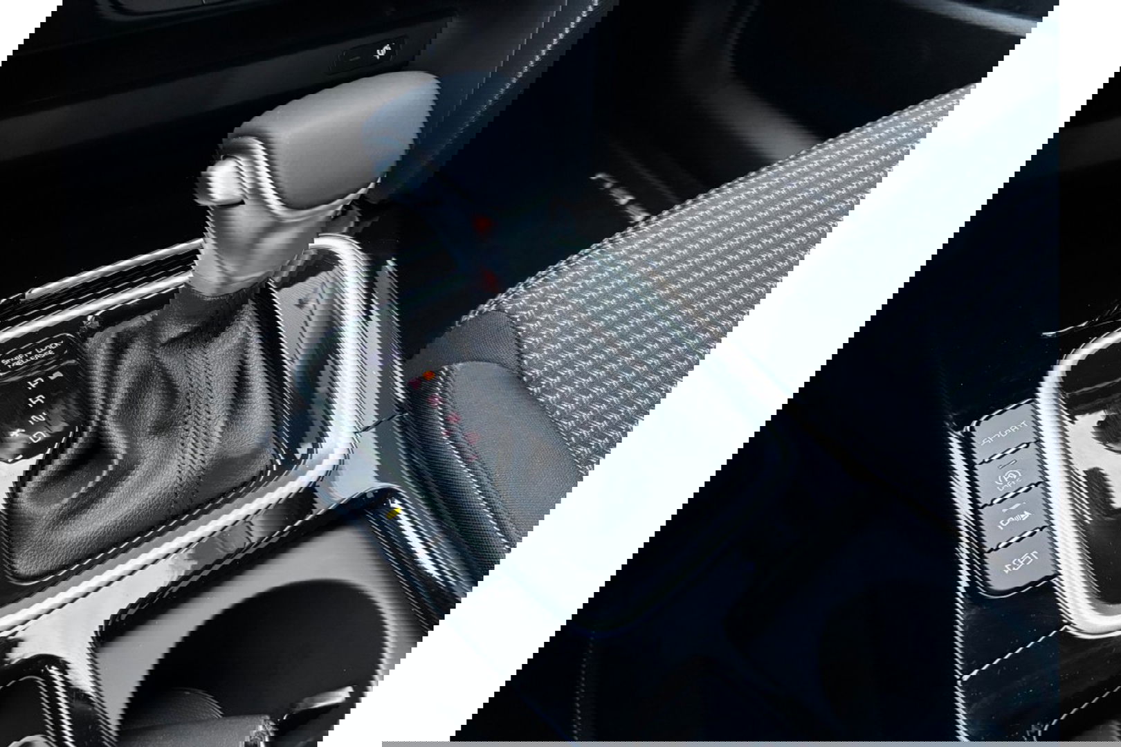 Kia Ceed 1.5 T-GDI AUTOMAAT DYNAMICLINE NAVI LMV PDC WINTERPACK