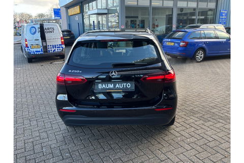 Mercedes-Benz B-Klasse 250E AUTOMAAT BNSSOL LUXLINE NAVI PDC-CAMRERA STOELVW