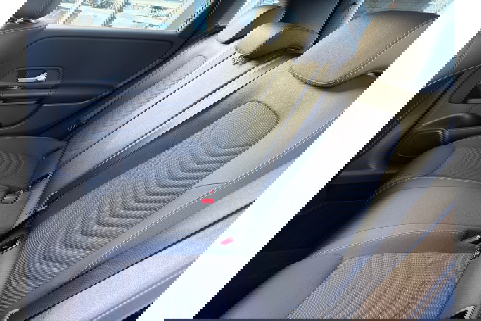 Mercedes-Benz B-Klasse 250E AUTOMAAT BNSSOL LUXLINE NAVI PDC-CAMRERA STOELVW