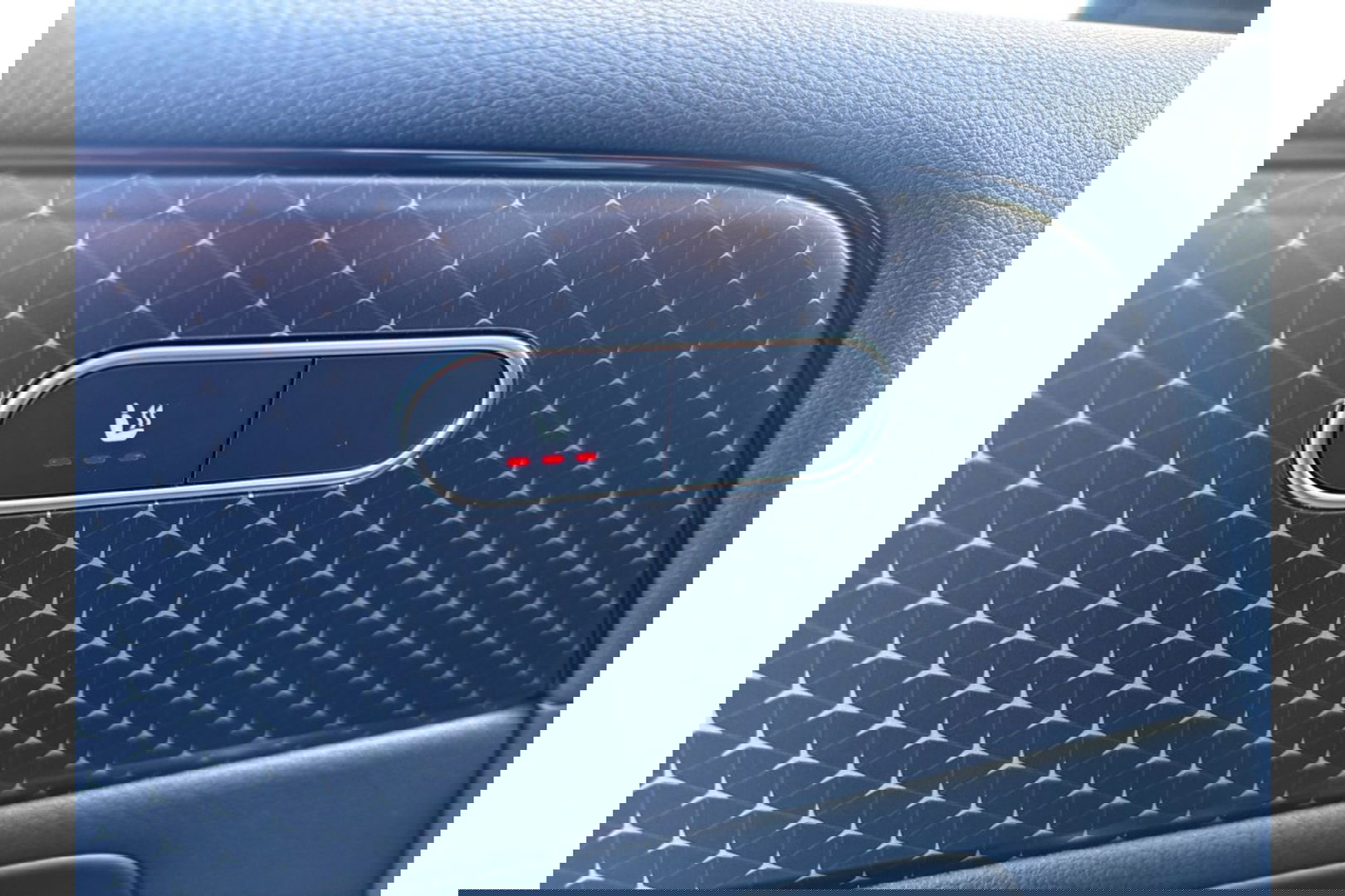 Mercedes-Benz B-Klasse 250E AUTOMAAT BNSSOL LUXLINE NAVI PDC-CAMRERA STOELVW