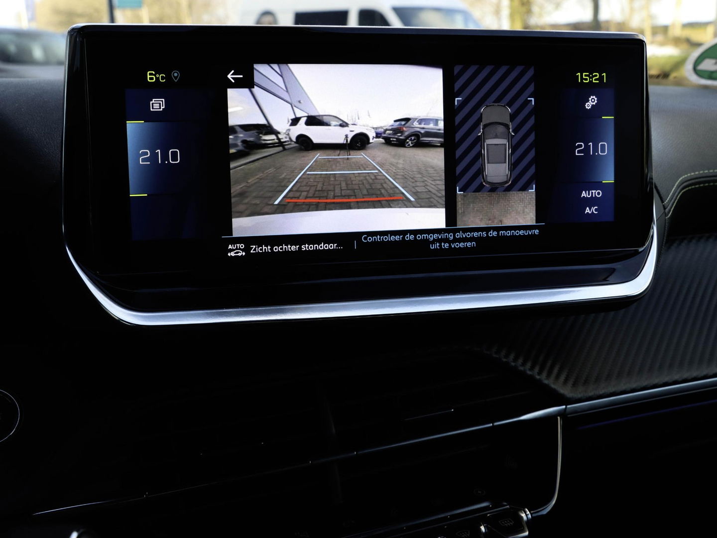 Peugeot e-2008 EV GT Pack 50 kWh 3-fase 136 PK | Slechts 28.677 km!