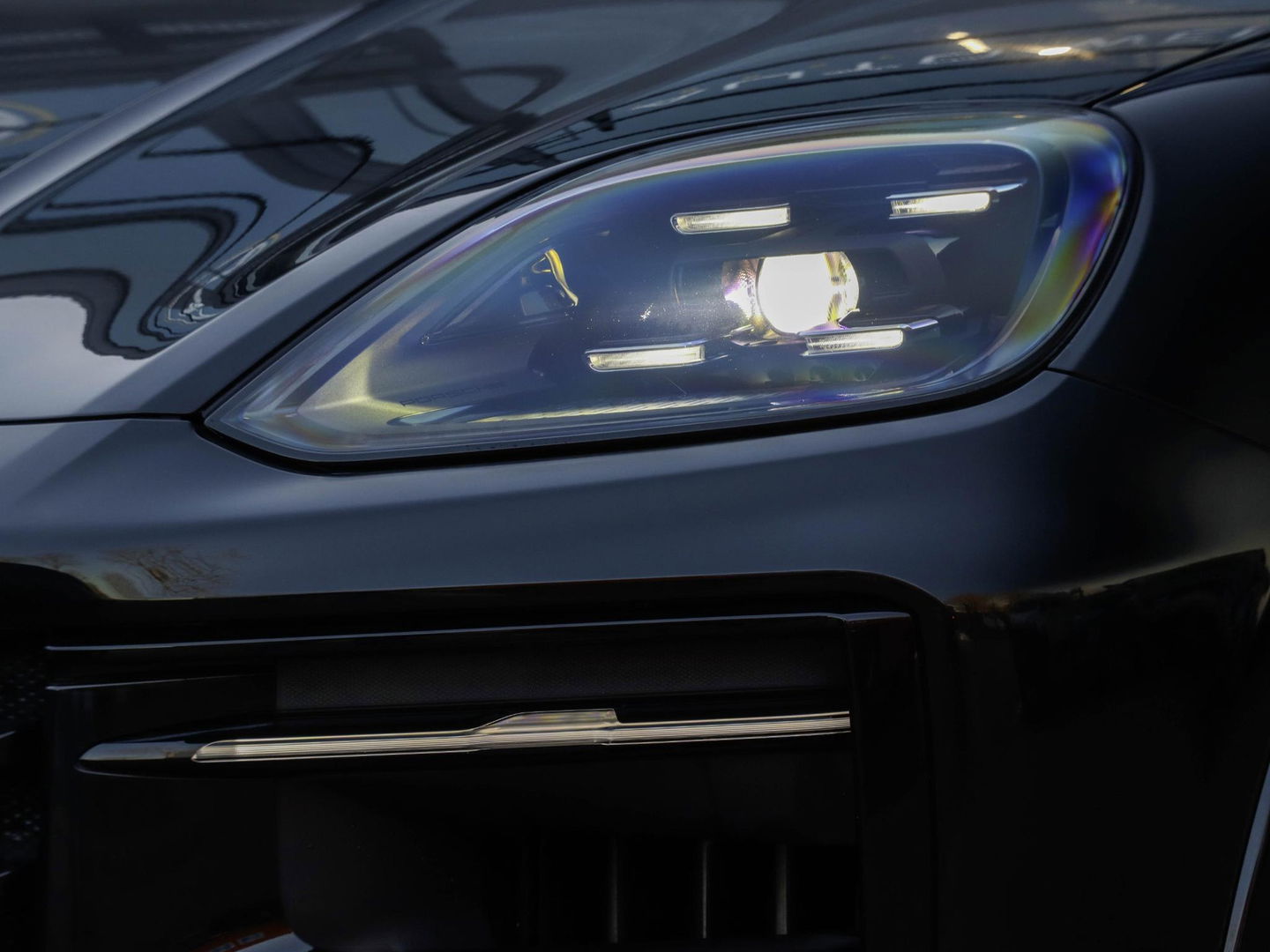 Porsche Cayenne Coupé S e-Hybrid 520PK | Achterasbesturing | Pano | Softclose | SportChronoPlus