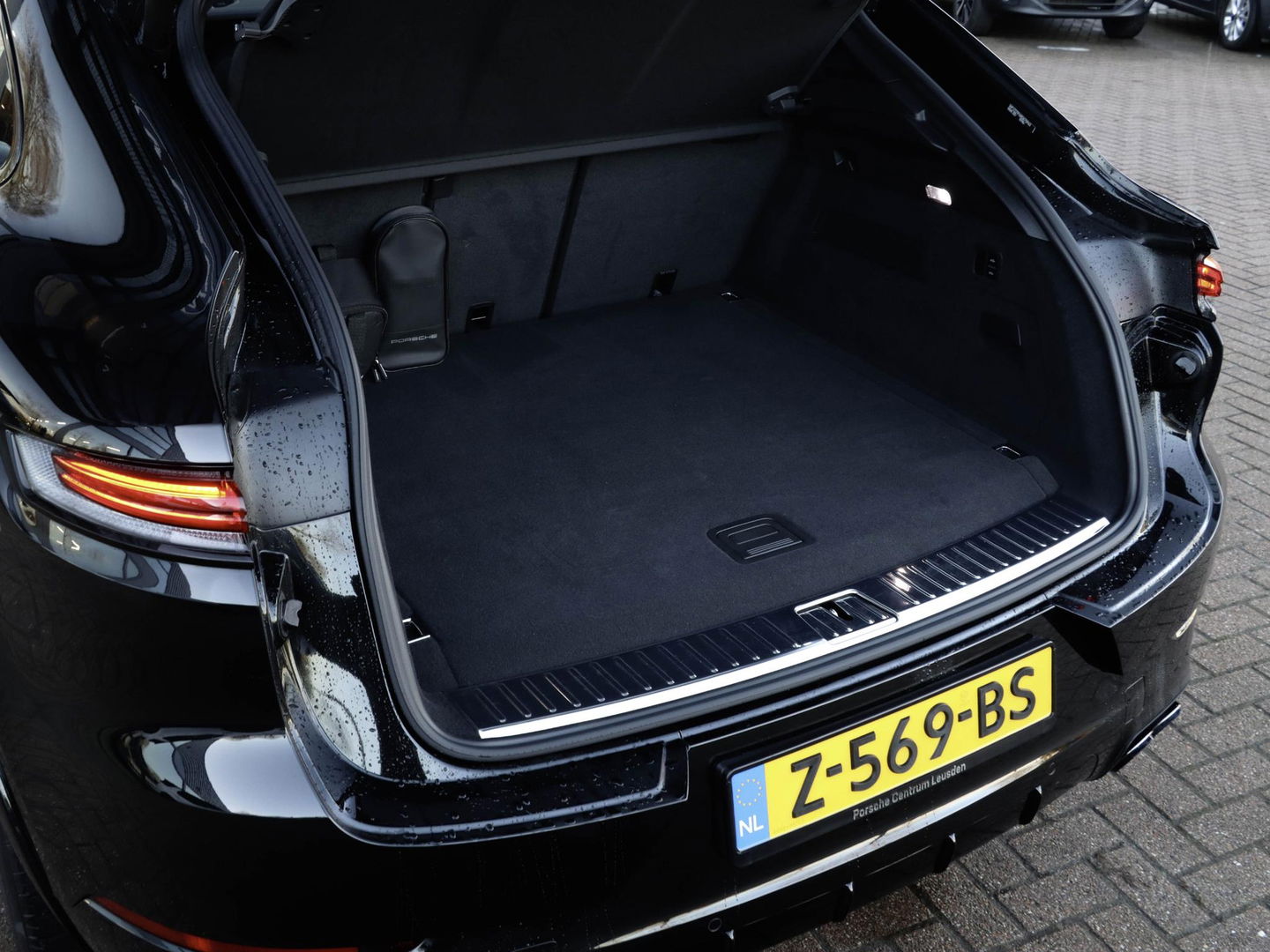 Porsche Cayenne Coupé S e-Hybrid 520PK | Achterasbesturing | Pano | Softclose | SportChronoPlus