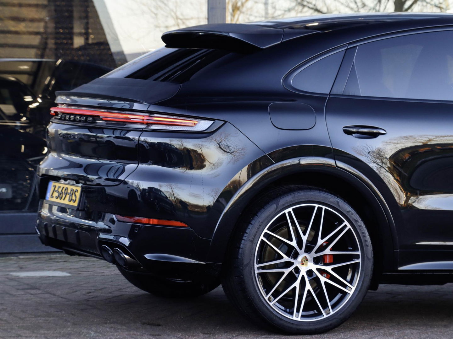 Porsche Cayenne Coupé S e-Hybrid 520PK | Achterasbesturing | Pano | Softclose | SportChronoPlus