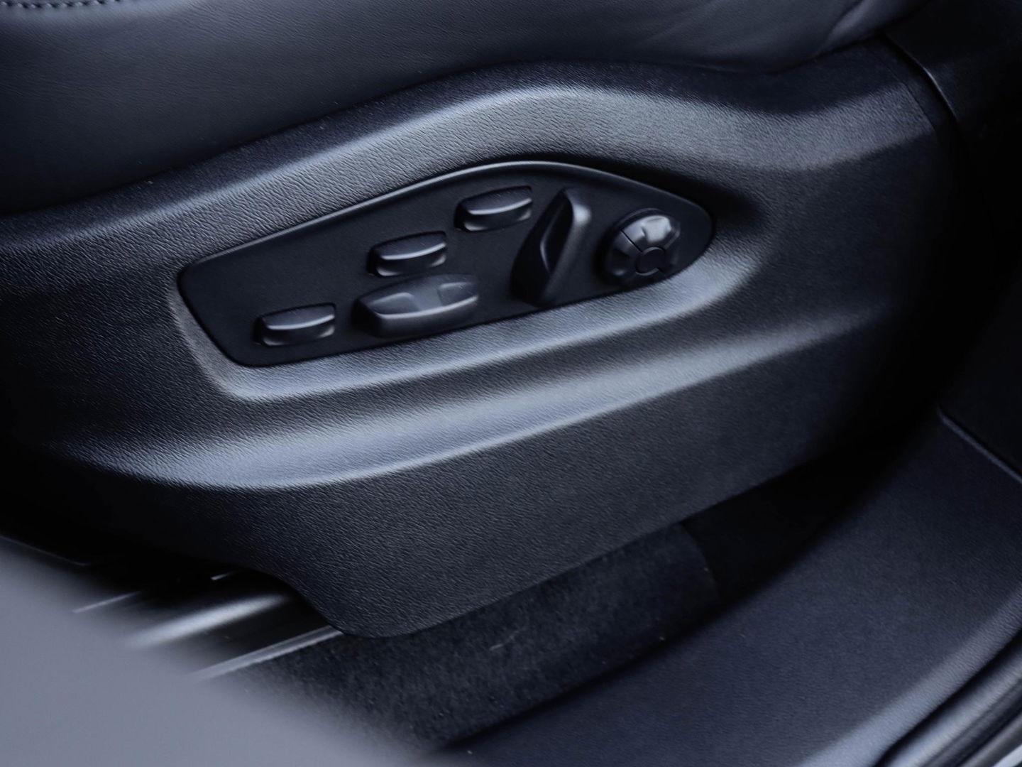 Porsche Cayenne Coupé S e-Hybrid 520PK | Achterasbesturing | Pano | Softclose | SportChronoPlus