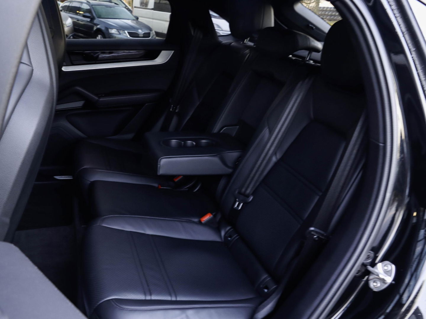 Porsche Cayenne Coupé S e-Hybrid 520PK | Achterasbesturing | Pano | Softclose | SportChronoPlus