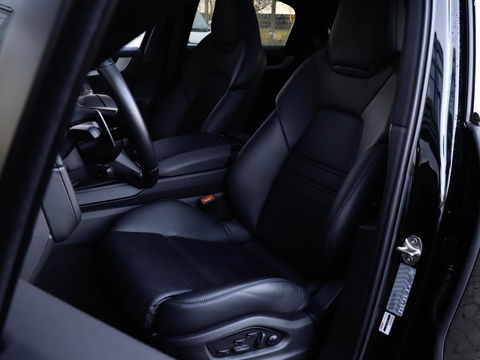 Porsche Cayenne Coupé S e-Hybrid 520PK | Achterasbesturing | Pano | Softclose | SportChronoPlus