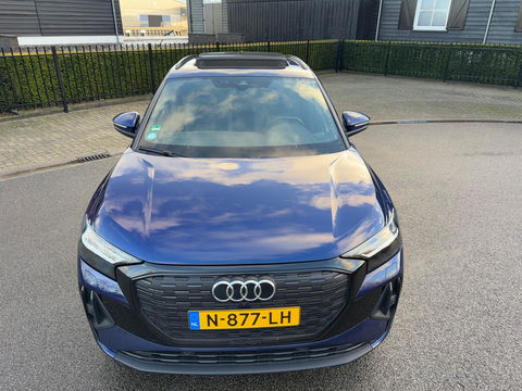 Audi Q4 e-tron 40 Launch edition S Competition 77 kWh 2X S-LINE PANO l MATRIX l CAMERA l ADAPT.CRUISE l ORG.NL l DEALER OND