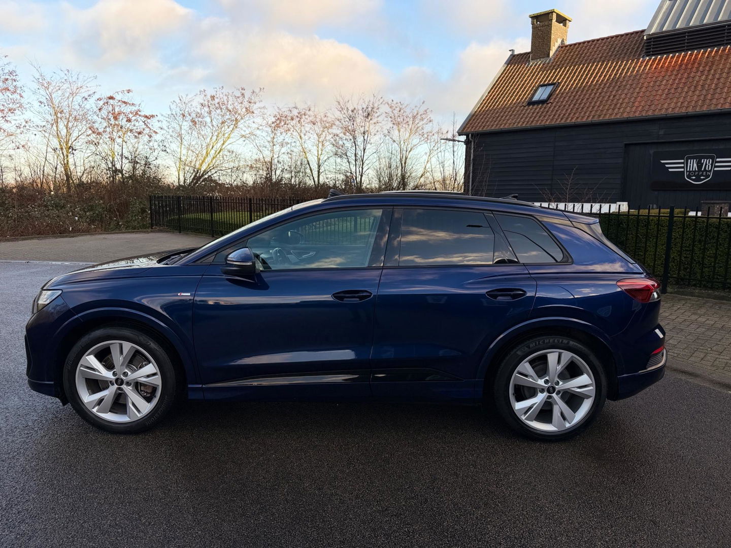 Audi Q4 e-tron 40 Launch edition S Competition 77 kWh 2X S-LINE PANO l MATRIX l CAMERA l ADAPT.CRUISE l ORG.NL l DEALER OND