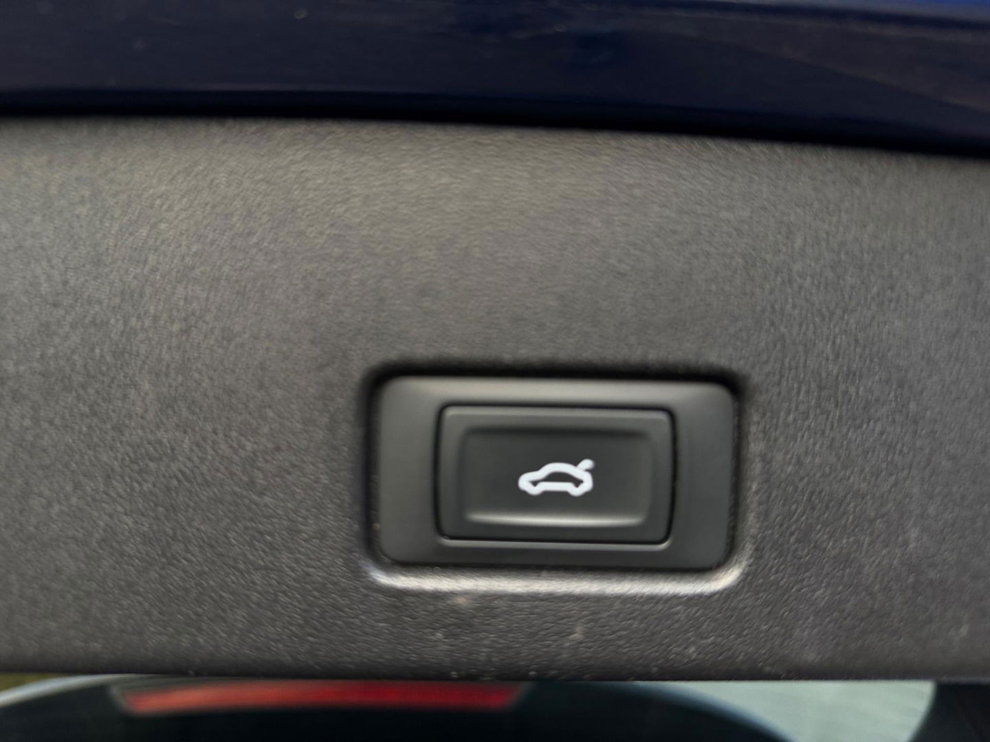 Audi Q4 e-tron 40 Launch edition S Competition 77 kWh 2X S-LINE PANO l MATRIX l CAMERA l ADAPT.CRUISE l ORG.NL l DEALER OND