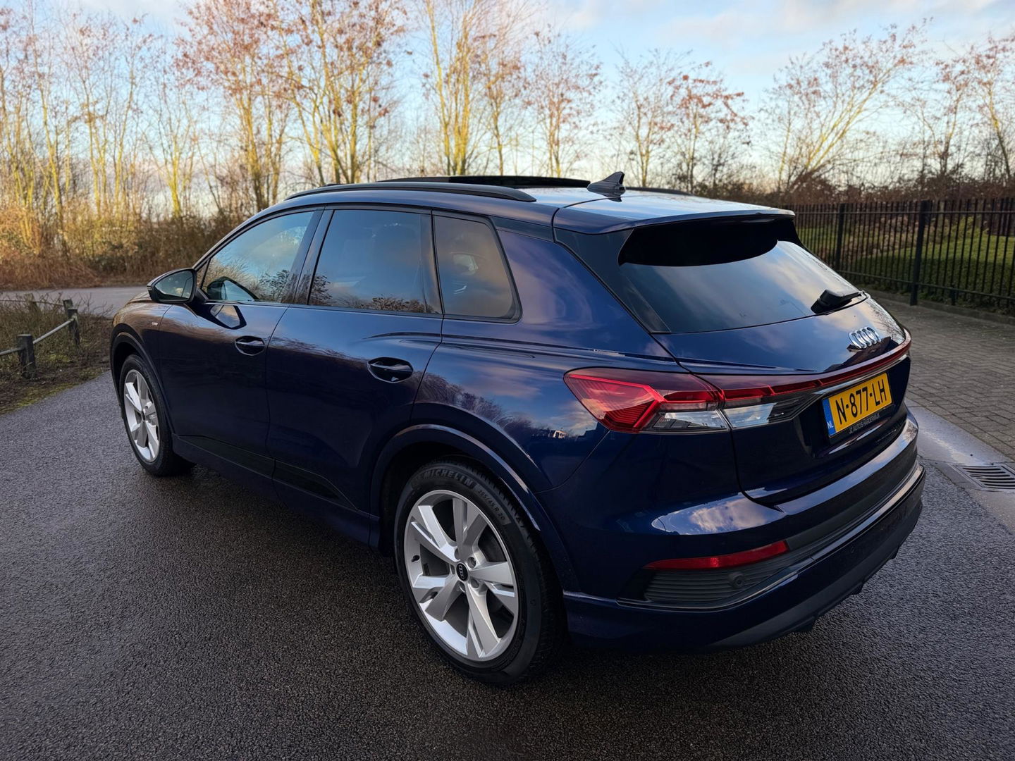 Audi Q4 e-tron 40 Launch edition S Competition 77 kWh 2X S-LINE PANO l MATRIX l CAMERA l ADAPT.CRUISE l ORG.NL l DEALER OND