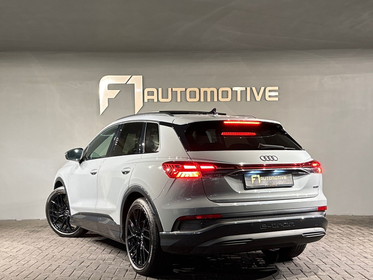 Audi Q4 e-tron 45 quattro S Edition 82 kWh Pano|SONOS|Trekhaak