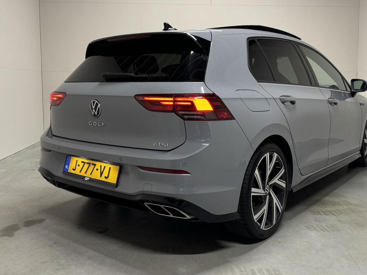 Volkswagen Golf 1.5 eTSI R-Line Pano Harman/Kardon Sfeer NAP