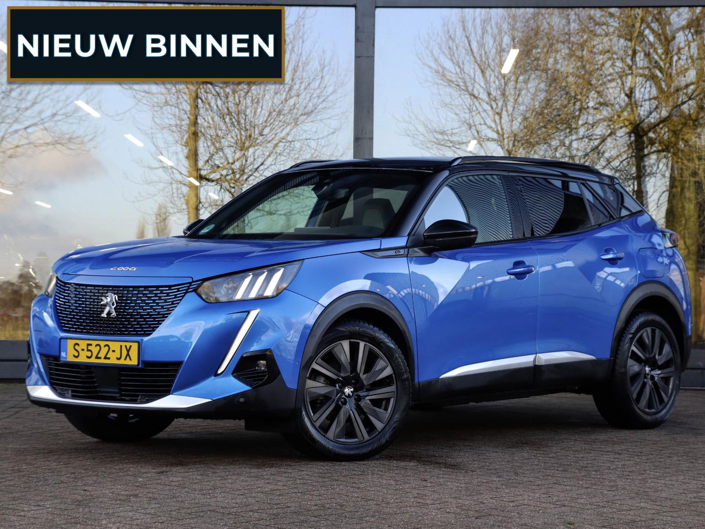 Peugeot e-2008 EV GT Pack 50 kWh 3-fase 136 PK | Slechts 28.677 km!