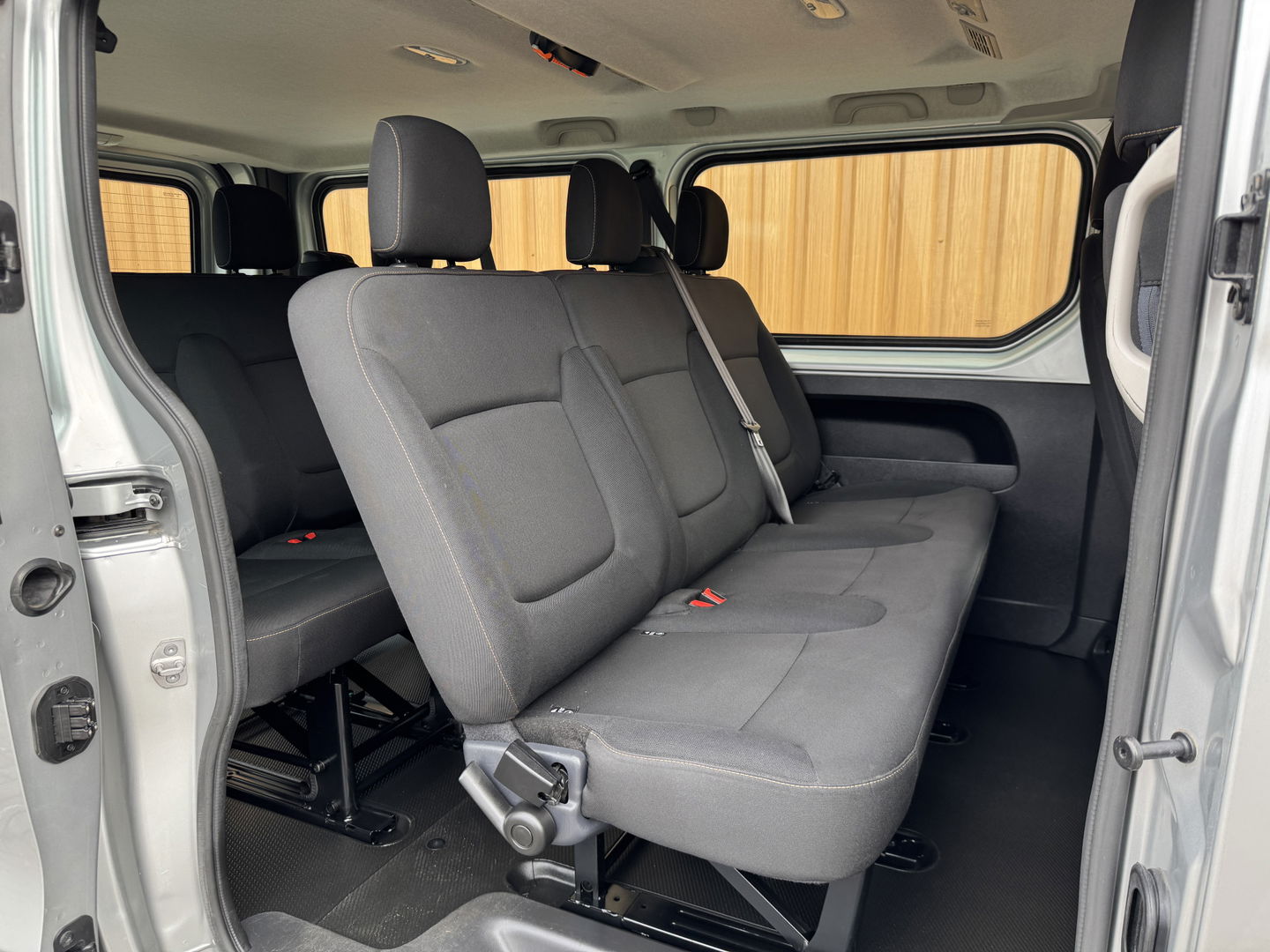 Renault Trafic 1.6 dCi T29 L2H1 DC Comfort | Marge |  Airconditioning | Radio | Navigatie | Cruise Control | Bluetooth | Stop & Go | Multifunctioneel Stuurwiel |