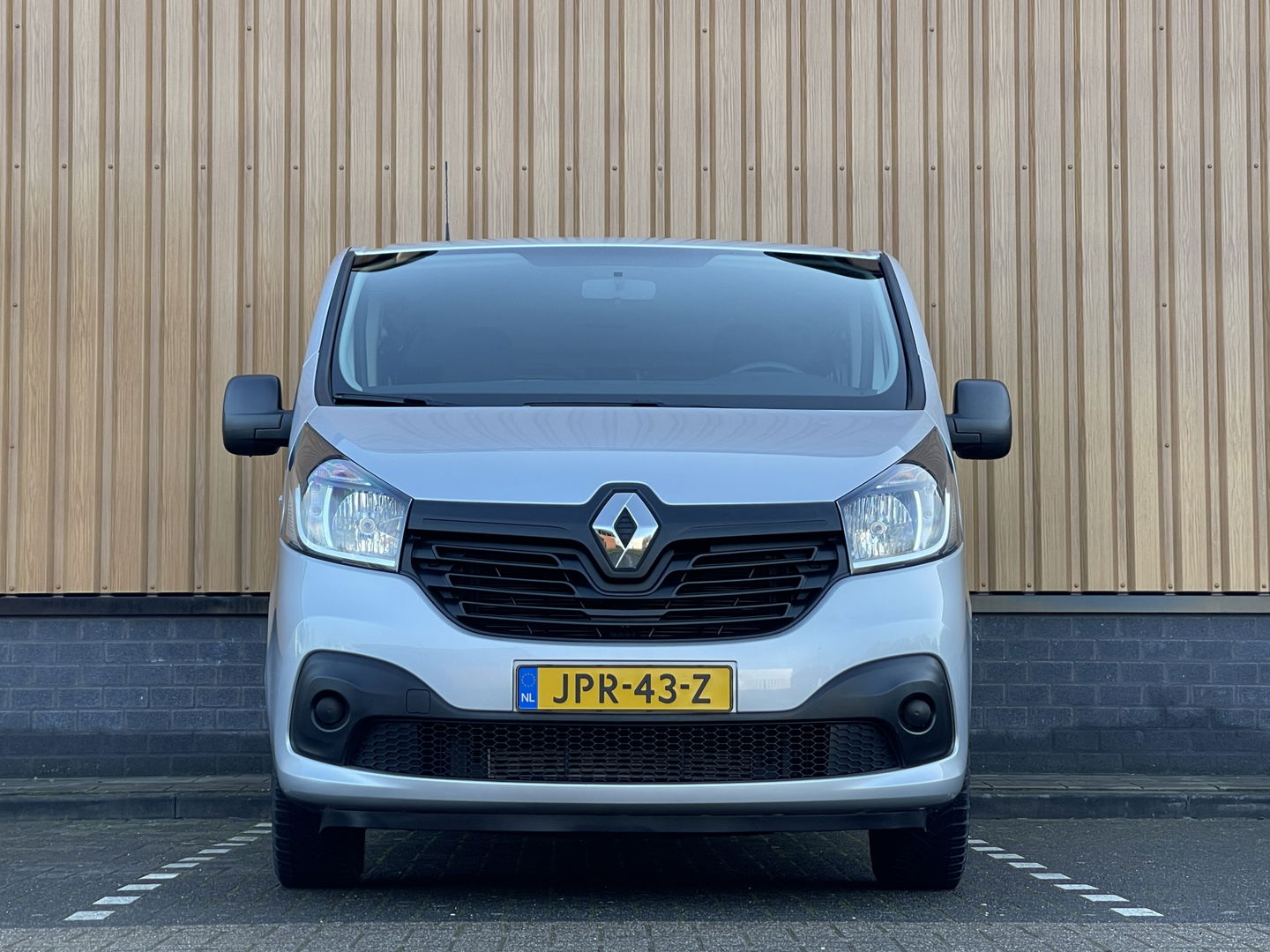 Renault Trafic 1.6 dCi T29 L2H1 DC Comfort | Marge |  Airconditioning | Radio | Navigatie | Cruise Control | Bluetooth | Stop & Go | Multifunctioneel Stuurwiel |