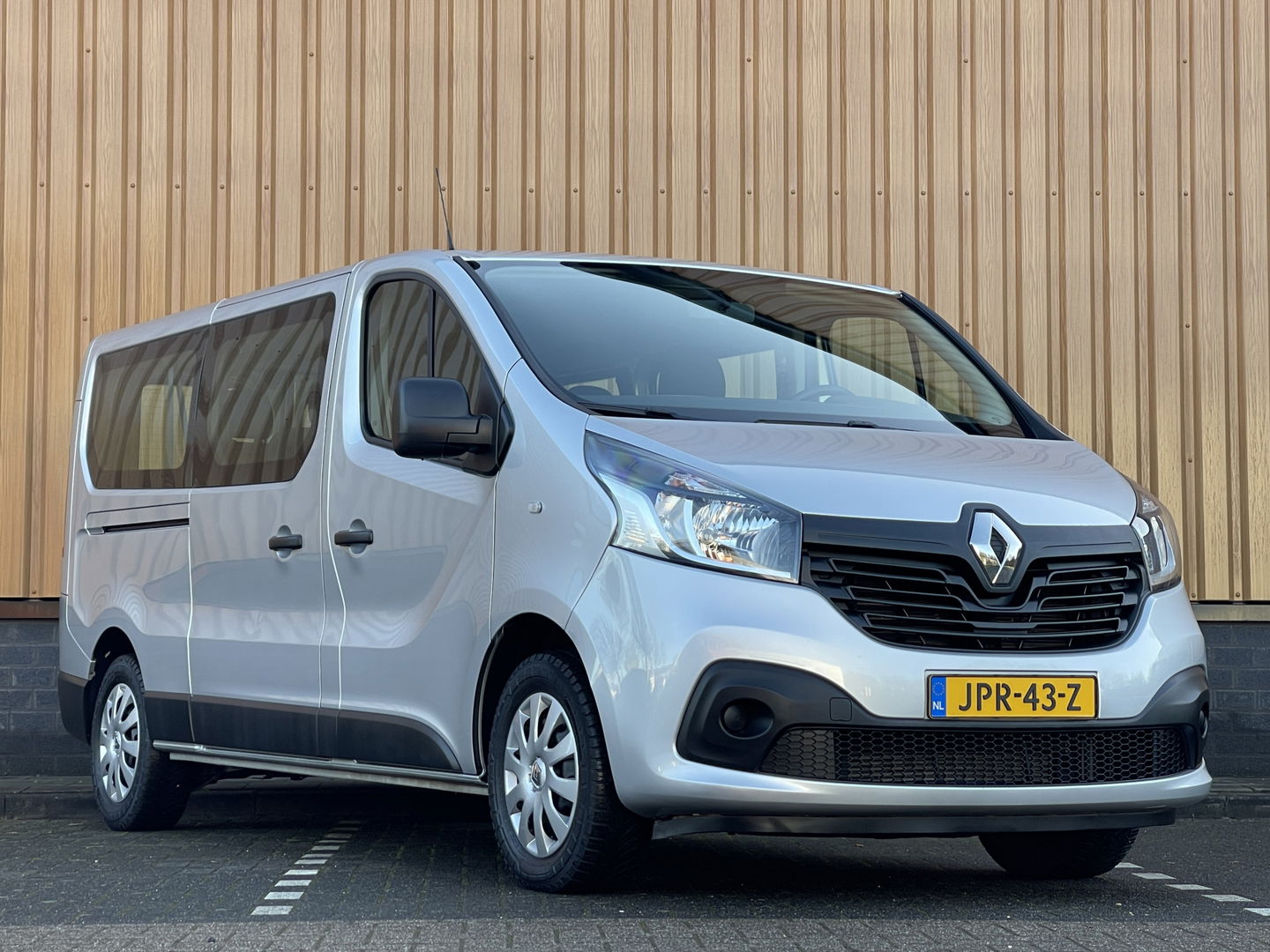 Renault Trafic 1.6 dCi T29 L2H1 DC Comfort | Marge |  Airconditioning | Radio | Navigatie | Cruise Control | Bluetooth | Stop & Go | Multifunctioneel Stuurwiel |