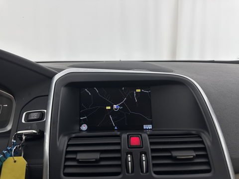 Volvo XC60 2.0 D4 FWD Ocean Race Aut. *PANO | LUXURY-LEATHER | ADAPTIVE-CRUISE | XENON | BLIND-SPOT | HARMAN/KARDON | MEMORY-PACK | HEATED-COMFORTSEATS | CAMERA | NAVI-FULLMAP | PRIVACY-GLASS | KEYLESS | TOWBAR | 18''ALU*