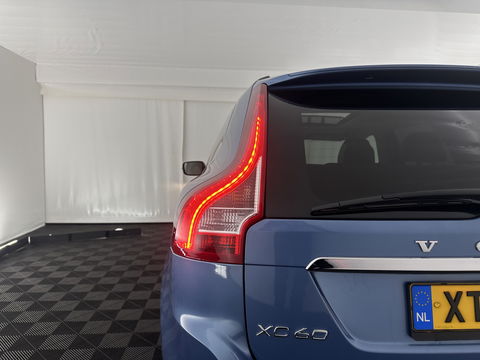 Volvo XC60 2.0 D4 FWD Ocean Race Aut. *PANO | LUXURY-LEATHER | ADAPTIVE-CRUISE | XENON | BLIND-SPOT | HARMAN/KARDON | MEMORY-PACK | HEATED-COMFORTSEATS | CAMERA | NAVI-FULLMAP | PRIVACY-GLASS | KEYLESS | TOWBAR | 18''ALU*