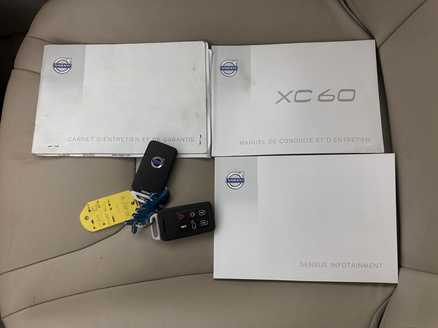 Volvo XC60 2.0 D4 FWD Ocean Race Aut. *PANO | LUXURY-LEATHER | ADAPTIVE-CRUISE | XENON | BLIND-SPOT | HARMAN/KARDON | MEMORY-PACK | HEATED-COMFORTSEATS | CAMERA | NAVI-FULLMAP | PRIVACY-GLASS | KEYLESS | TOWBAR | 18''ALU*