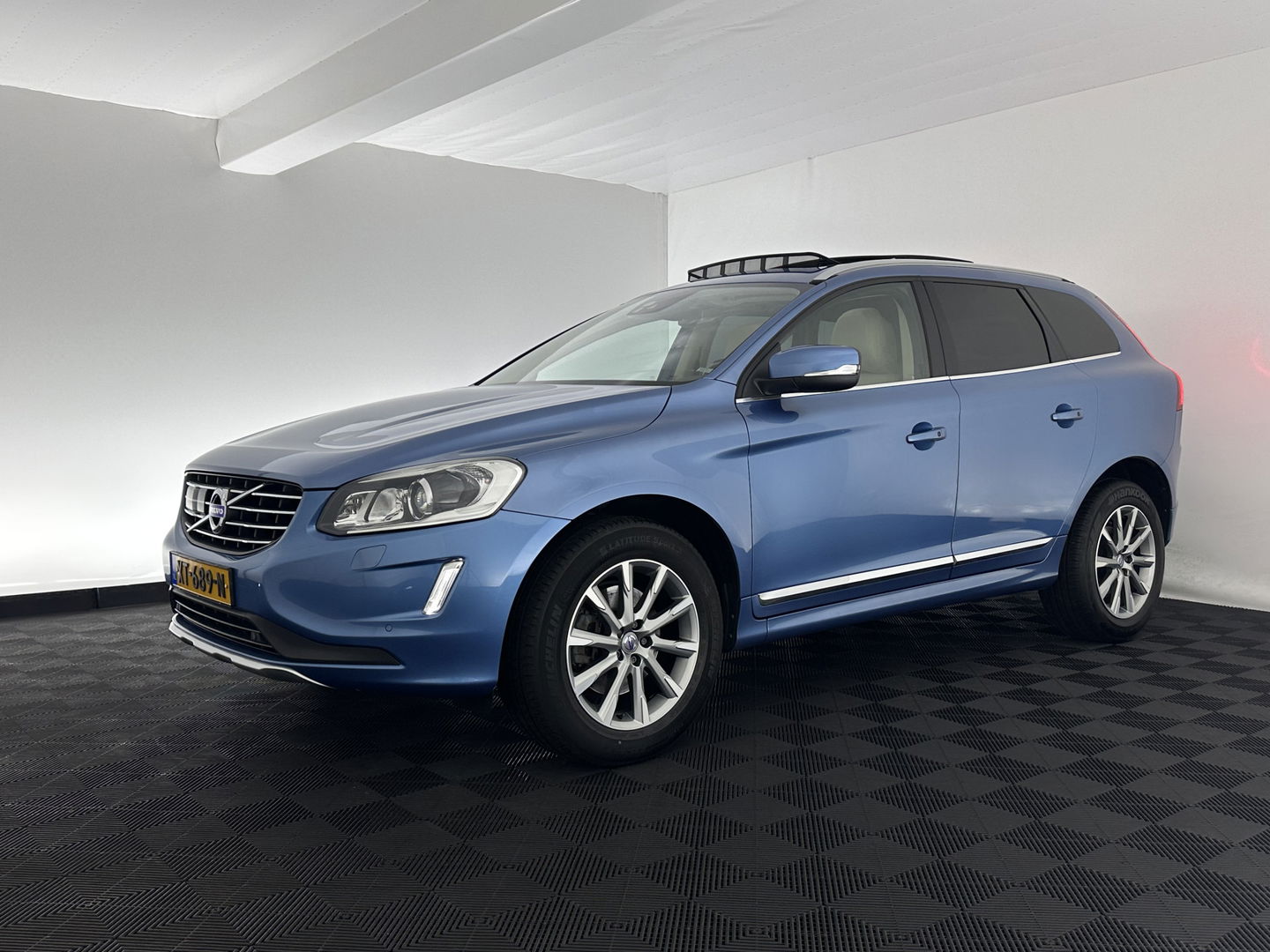 Volvo XC60 2.0 D4 FWD Ocean Race Aut. *PANO | LUXURY-LEATHER | ADAPTIVE-CRUISE | XENON | BLIND-SPOT | HARMAN/KARDON | MEMORY-PACK | HEATED-COMFORTSEATS | CAMERA | NAVI-FULLMAP | PRIVACY-GLASS | KEYLESS | TOWBAR | 18''ALU*