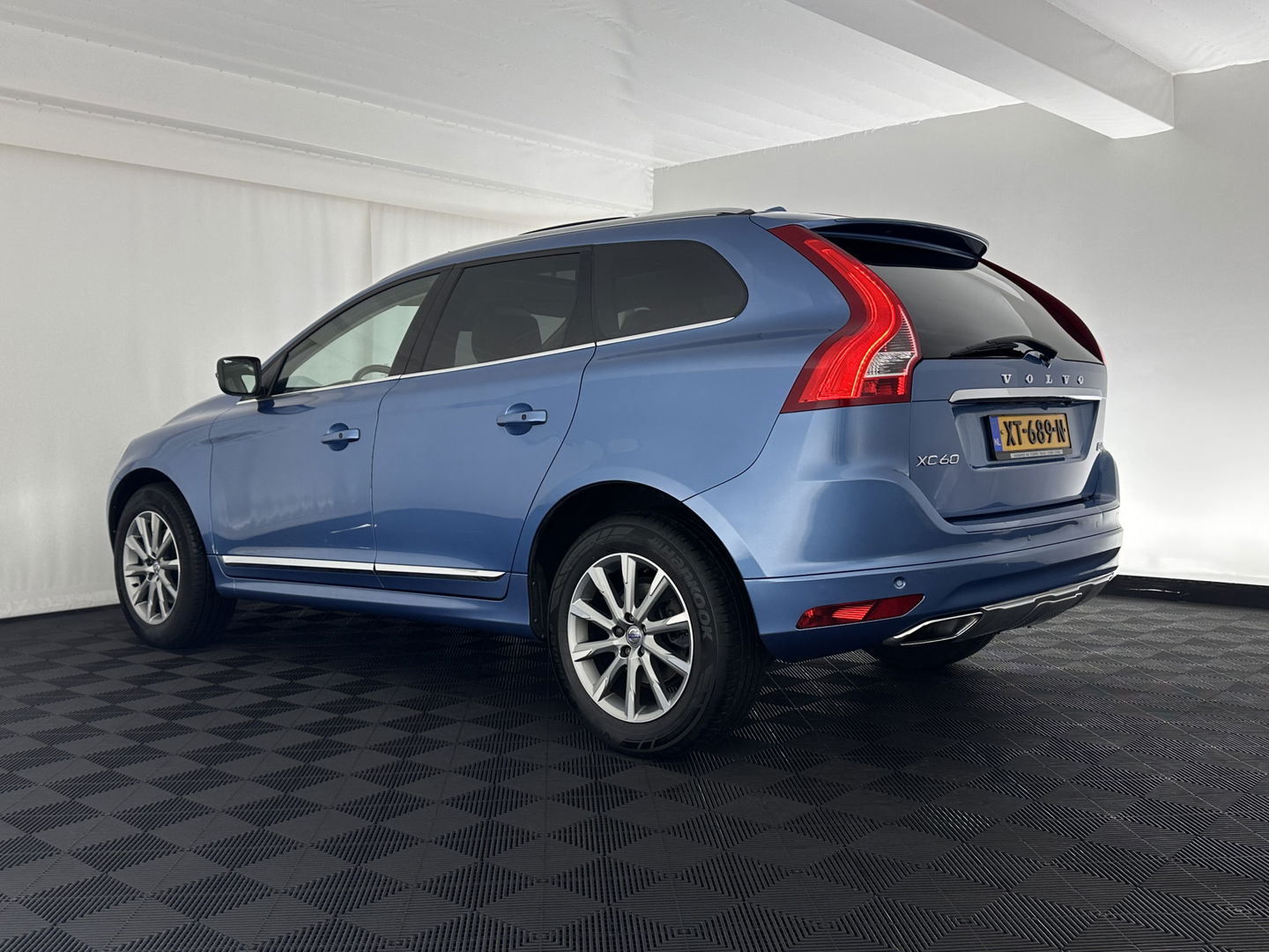 Volvo XC60 2.0 D4 FWD Ocean Race Aut. *PANO | LUXURY-LEATHER | ADAPTIVE-CRUISE | XENON | BLIND-SPOT | HARMAN/KARDON | MEMORY-PACK | HEATED-COMFORTSEATS | CAMERA | NAVI-FULLMAP | PRIVACY-GLASS | KEYLESS | TOWBAR | 18''ALU*