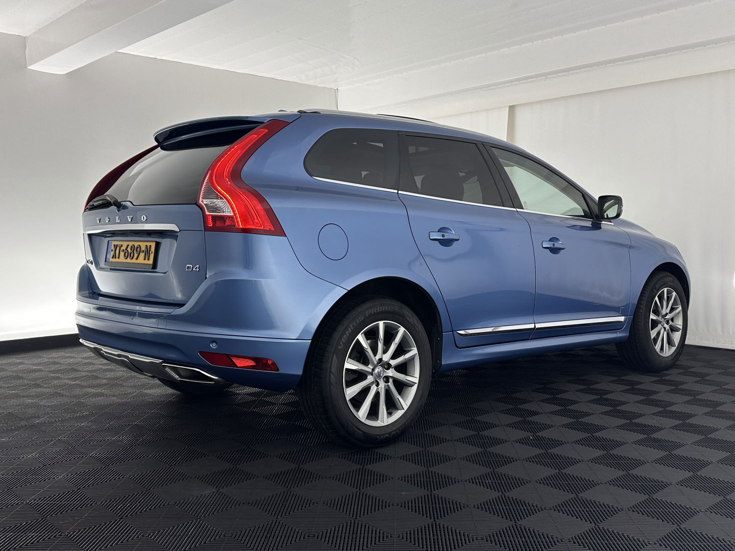Volvo XC60 2.0 D4 FWD Ocean Race Aut. *PANO | LUXURY-LEATHER | ADAPTIVE-CRUISE | XENON | BLIND-SPOT | HARMAN/KARDON | MEMORY-PACK | HEATED-COMFORTSEATS | CAMERA | NAVI-FULLMAP | PRIVACY-GLASS | KEYLESS | TOWBAR | 18''ALU*