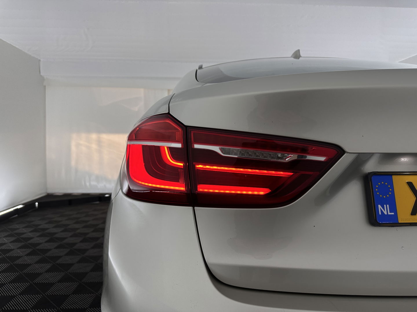 BMW X6 xDrive30d Aut. *LEATHER | XENON | MEMORY-PACK | BLIND-SPOT | CAMERA | HIFI-SOUND | NAVI-FULLMAP | HEATED-COMFORTSEATS | ECC | PDC | CRUISE | 19''ALU*