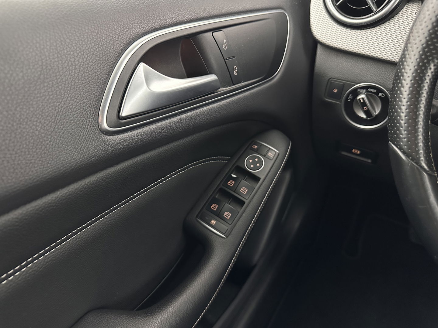 Mercedes-Benz B-Klasse Electric Drive 28 kWh [ 3-Fase ] *FULL-LEATHER | XENON | NAVI-FULLMAP | HEATED-COMFORTSEATS | ECC | PDC | CRUISE | 18''ALU*