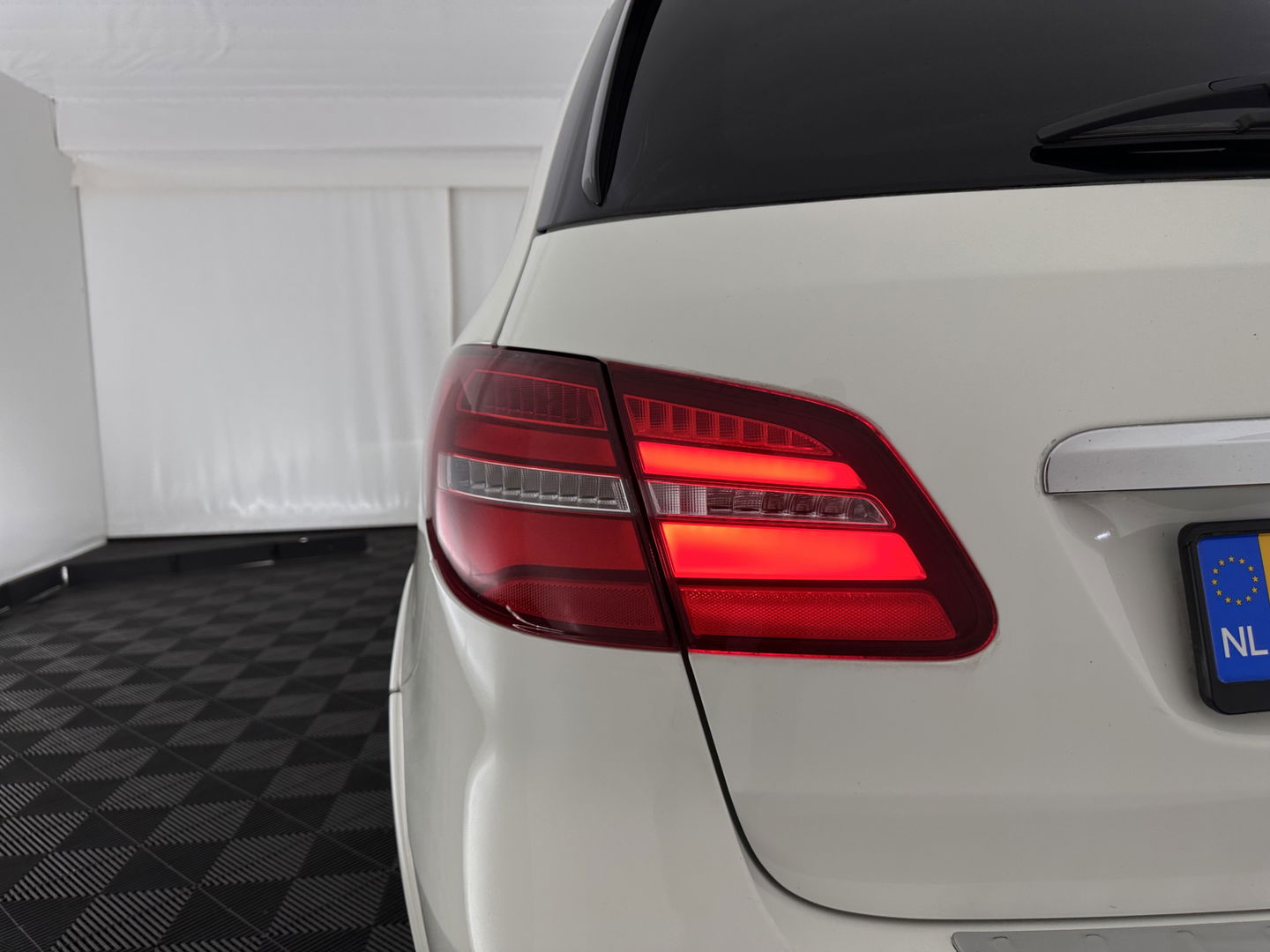 Mercedes-Benz B-Klasse Electric Drive 28 kWh [ 3-Fase ] *FULL-LEATHER | XENON | NAVI-FULLMAP | HEATED-COMFORTSEATS | ECC | PDC | CRUISE | 18''ALU*