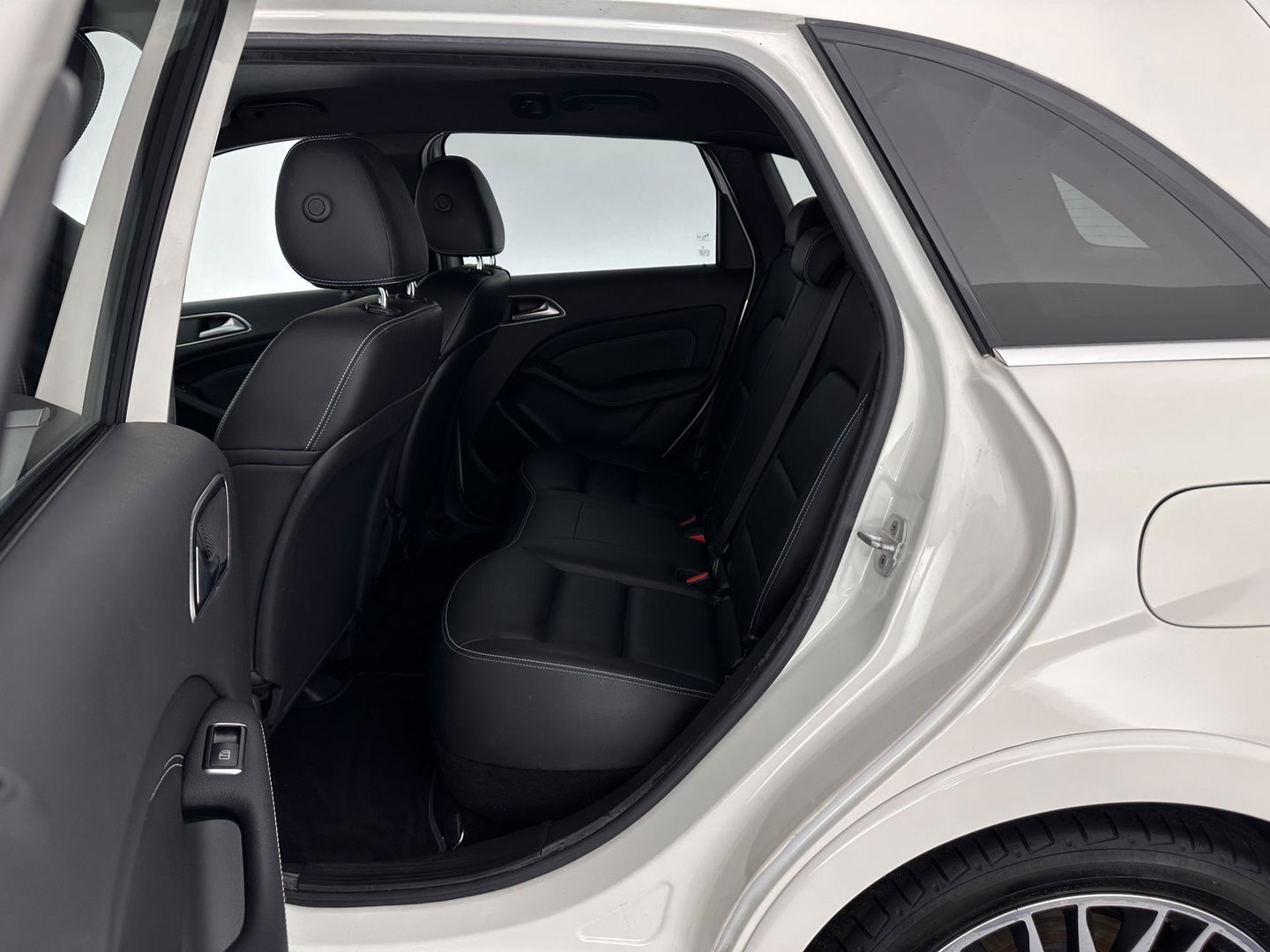 Mercedes-Benz B-Klasse Electric Drive 28 kWh [ 3-Fase ] *FULL-LEATHER | XENON | NAVI-FULLMAP | HEATED-COMFORTSEATS | ECC | PDC | CRUISE | 18''ALU*