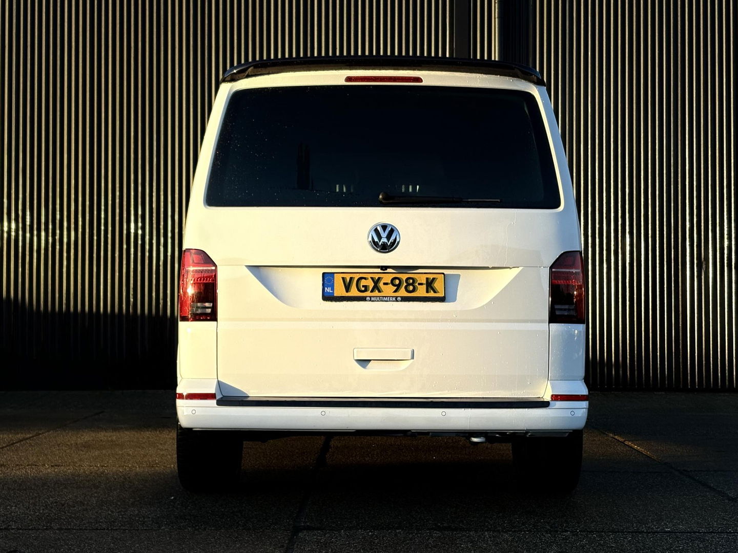 Volkswagen Transporter 2.0 TDI L2H1 BULLI DC | Digital Cockpit | LED | STOELVERWARMING | ADAPTIVE CRUISE