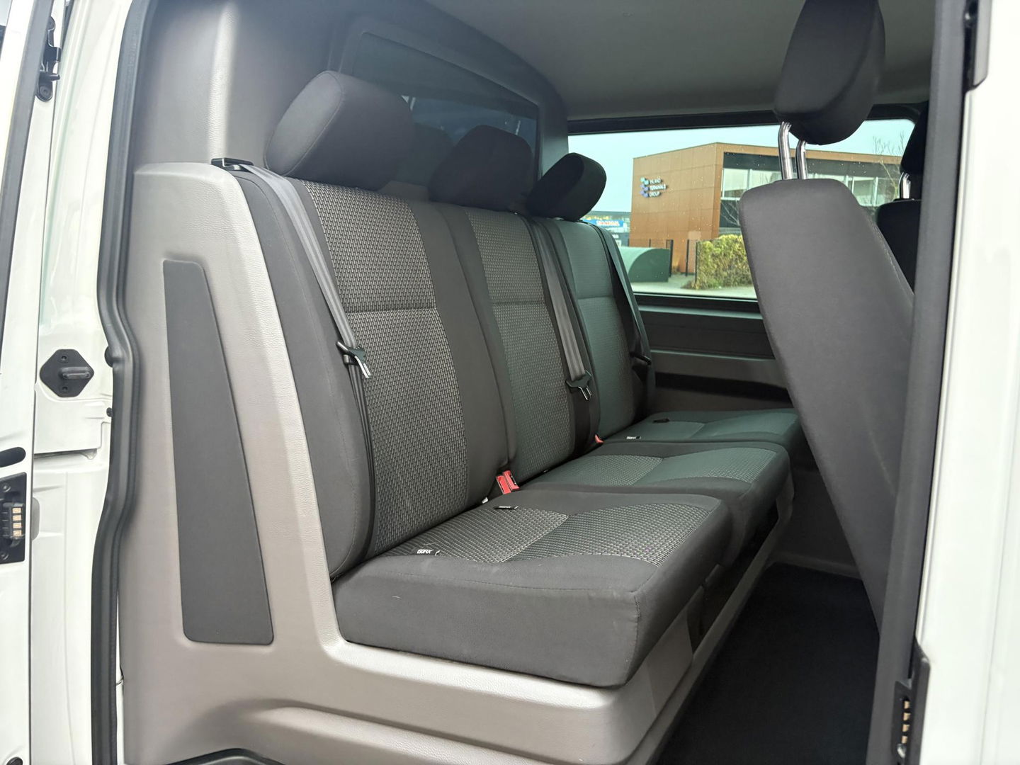 Volkswagen Transporter 2.0 TDI L2H1 BULLI DC | Digital Cockpit | LED | STOELVERWARMING | ADAPTIVE CRUISE