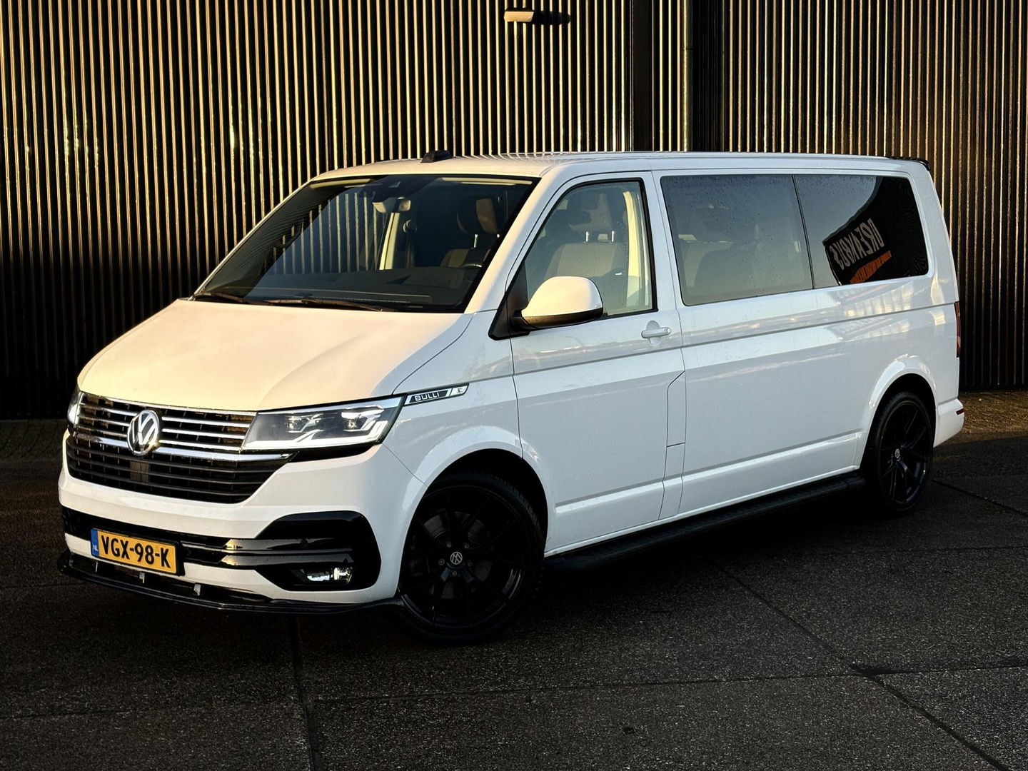 Volkswagen Transporter 2.0 TDI L2H1 BULLI DC | Digital Cockpit | LED | STOELVERWARMING | ADAPTIVE CRUISE