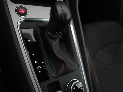 SEAT Ateca 1.5 TSI FR Intens | Trekhaak | 360 Camera | Beats Pack | 19'' | Carplay | Full LED | Keyless | Navigatie | Virtual Cockpit | Parkeerhulp | Bluetooth | Sfeerverlichting